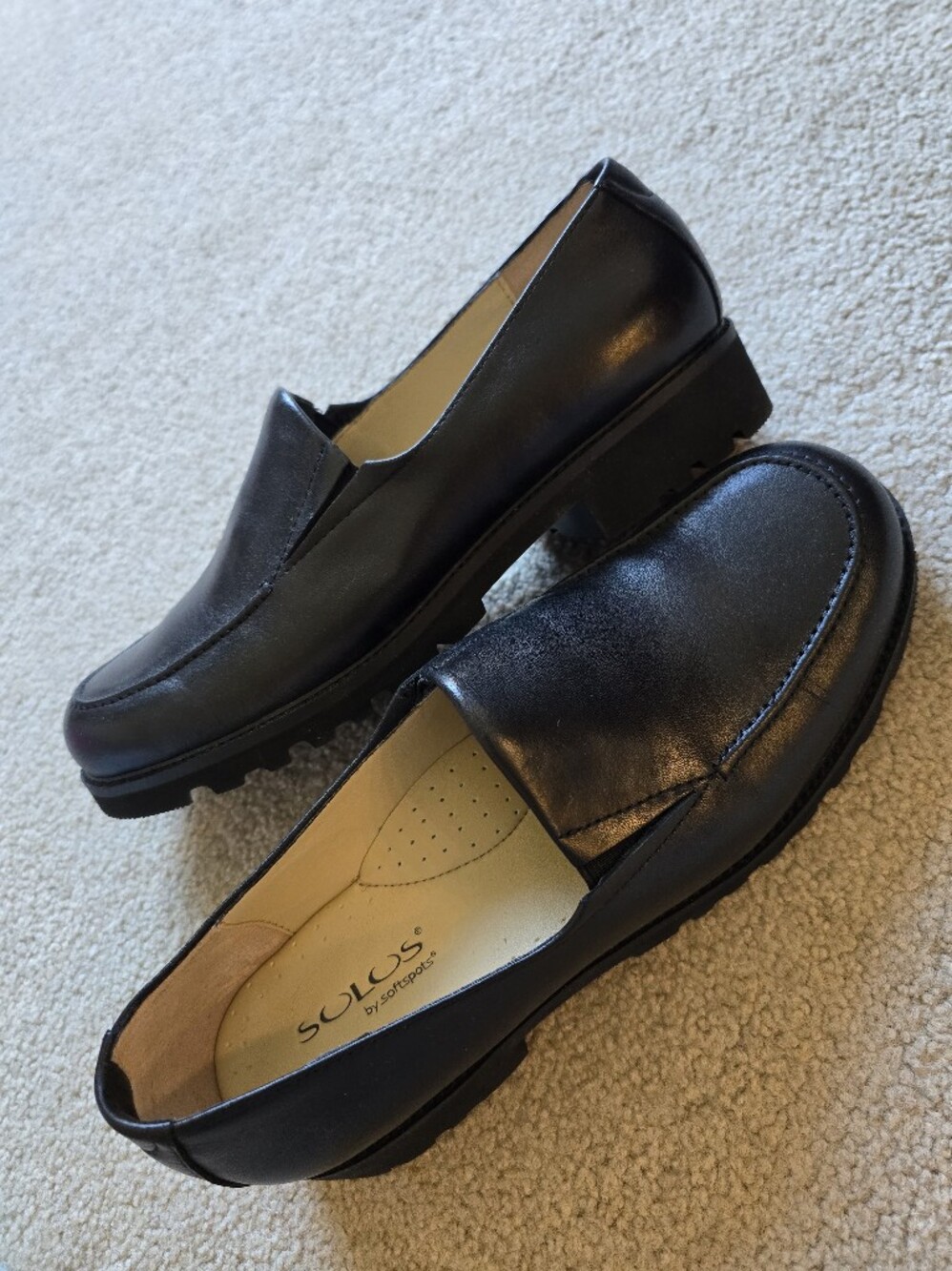 Solos by Softspots Black Leather Loafers Size 9 NEW